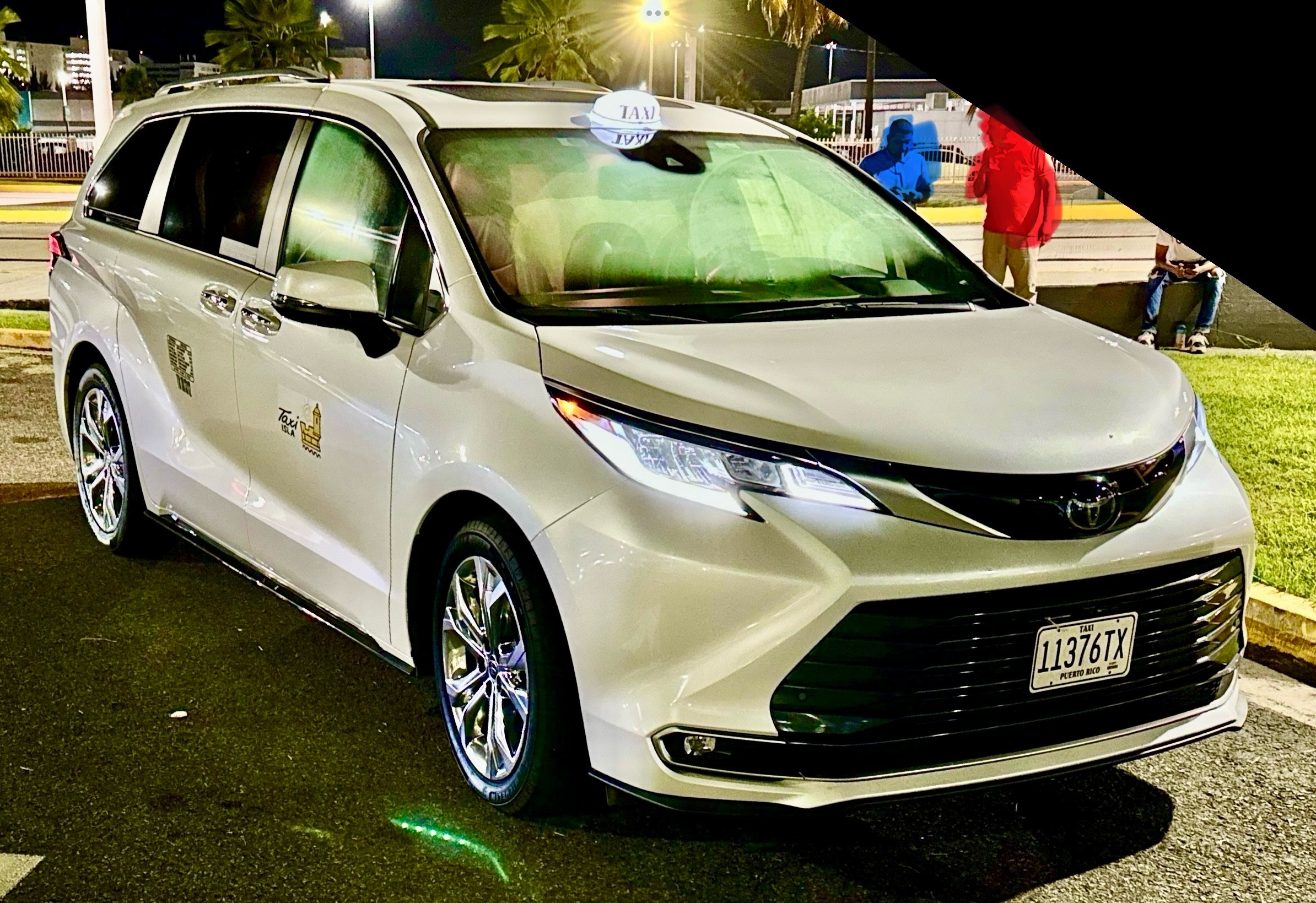 Toyota Sienna 2023 Picture